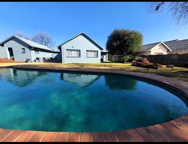 3 BEDROOM HOUSE FOR SALE IN PARKRAND